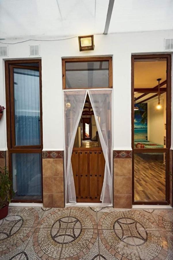 Casa Ideal Para Familias Con Patio Y 3 Banos Valencia Exterior photo